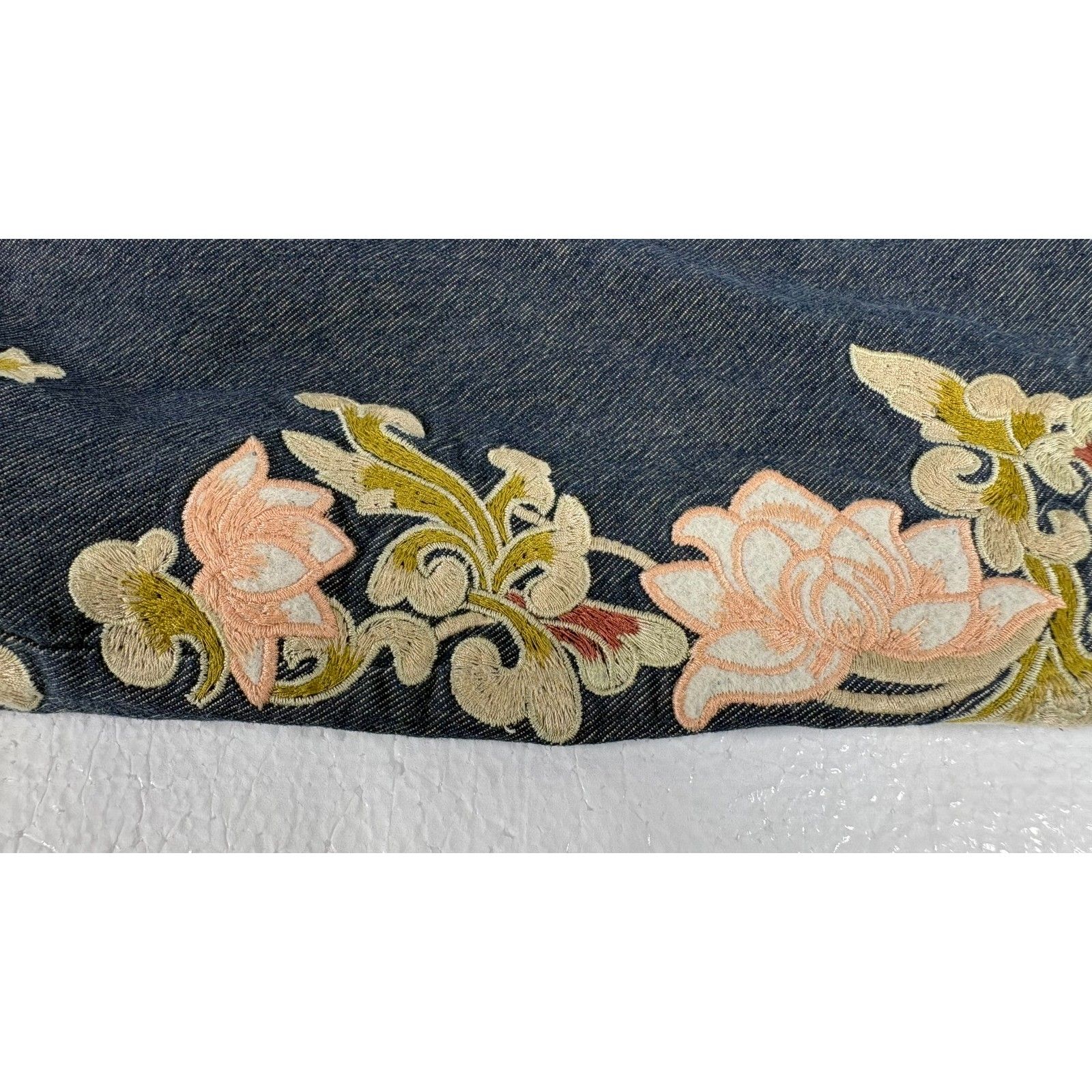 Under The Canopy Jeans Bell Bottoms Vintage Floral Embroidered Flare Size 4 — image 5 of 8
